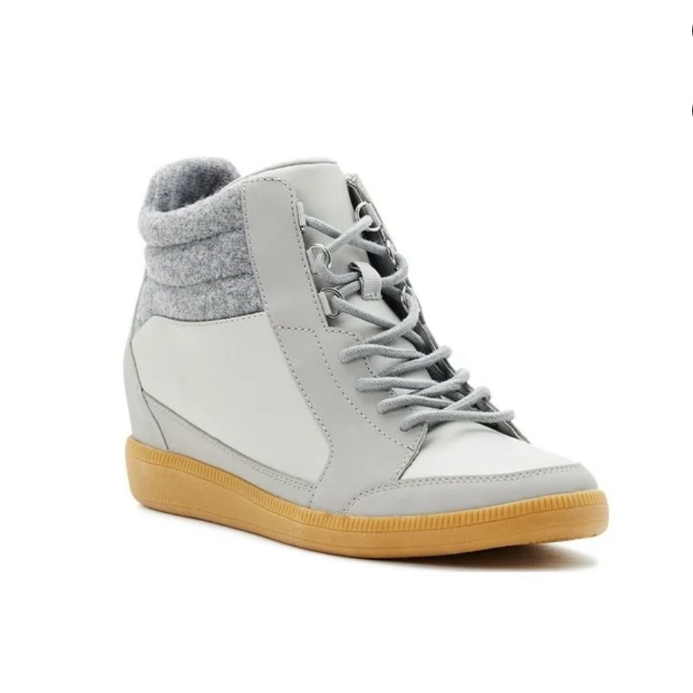 Time and Tru Gray and Tan High-Top Sneakers